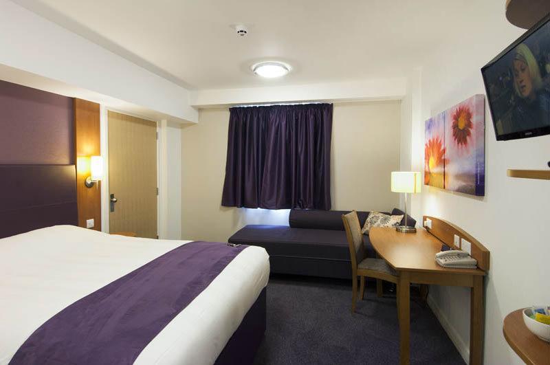 Premier Inn Abingdon Abingdon-on-Thames Exterior foto